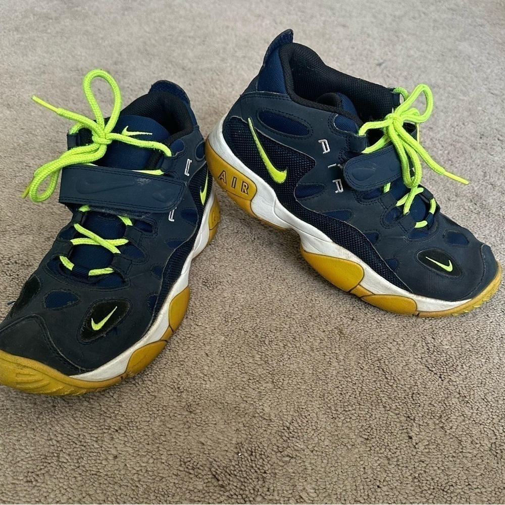 Nike Boys Air Turf Raider Blue Basketball Shoes Sneakers Size 7 youth